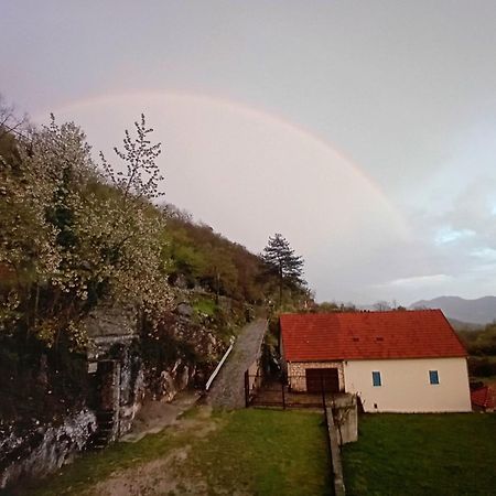Konak Ugnji-Village Cetinje Luaran gambar