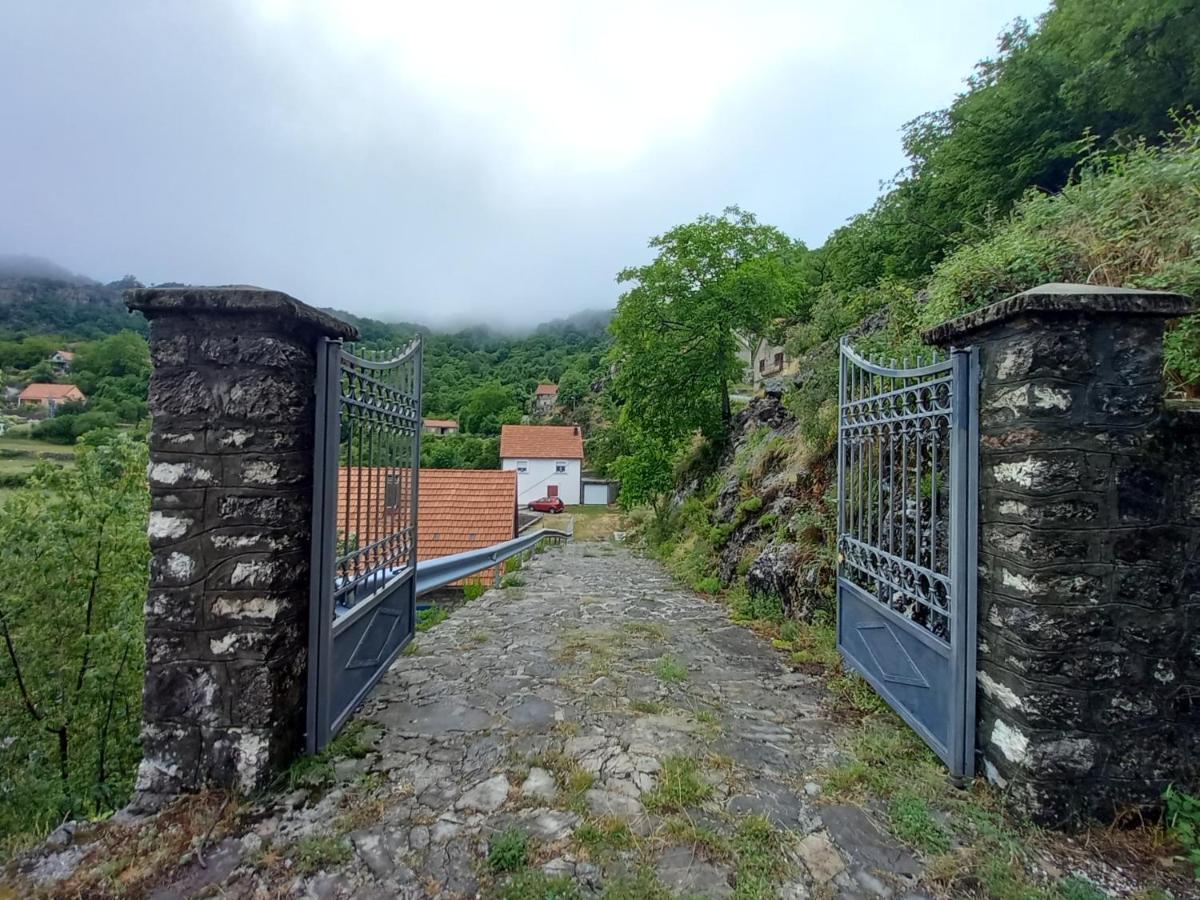 Konak Ugnji-Village Cetinje Luaran gambar