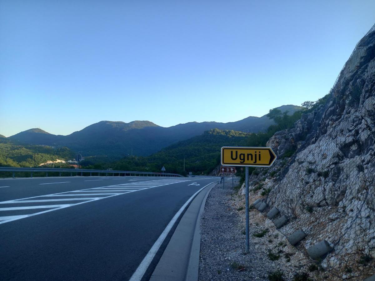 Konak Ugnji-Village Cetinje Luaran gambar