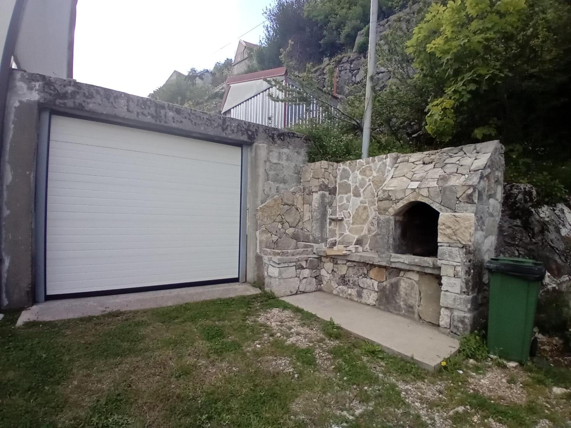 Konak Ugnji-Village Cetinje Luaran gambar