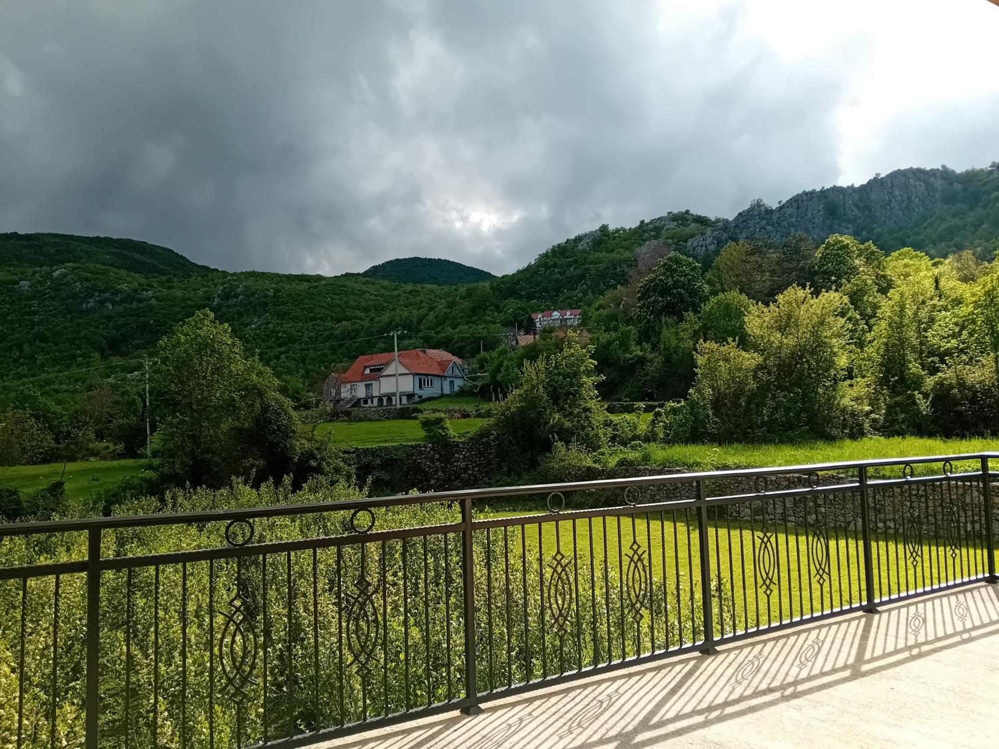 Konak Ugnji-Village Cetinje Luaran gambar